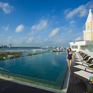 Fragrant Nature - A Five Star Classified 5*, Kochi الهند